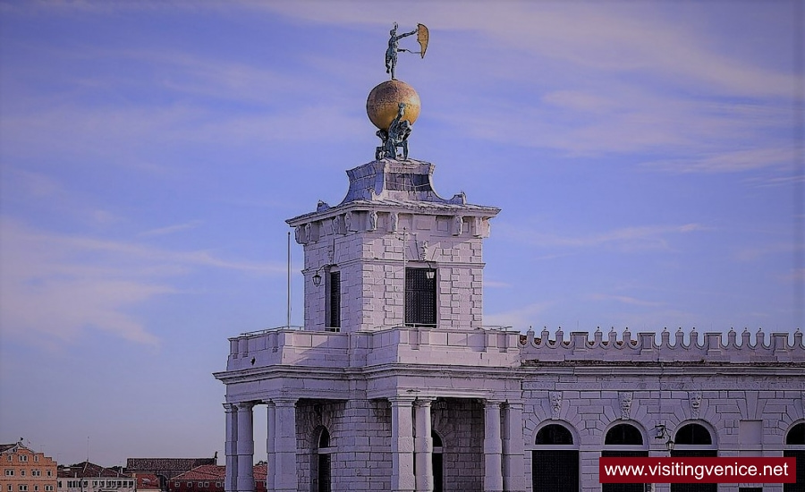 venice punta della dogana museum